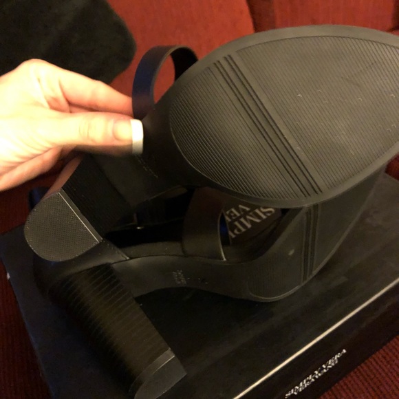 🧡NWT simply Vera wang strappy sandals - Picture 5 of 7